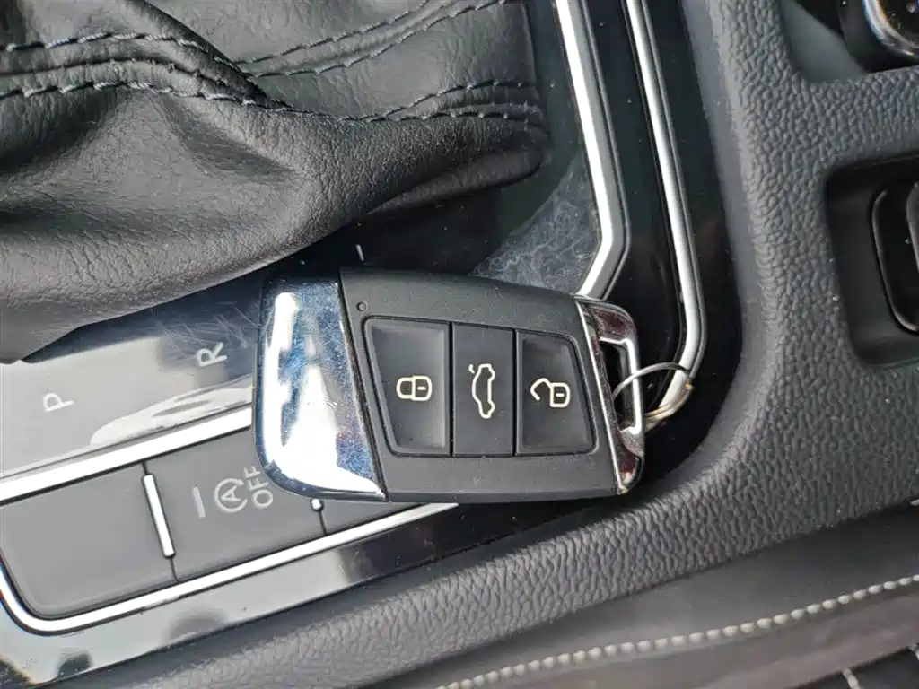Volkswagen Magotan 2020 280TSI DSG Leading фото 17