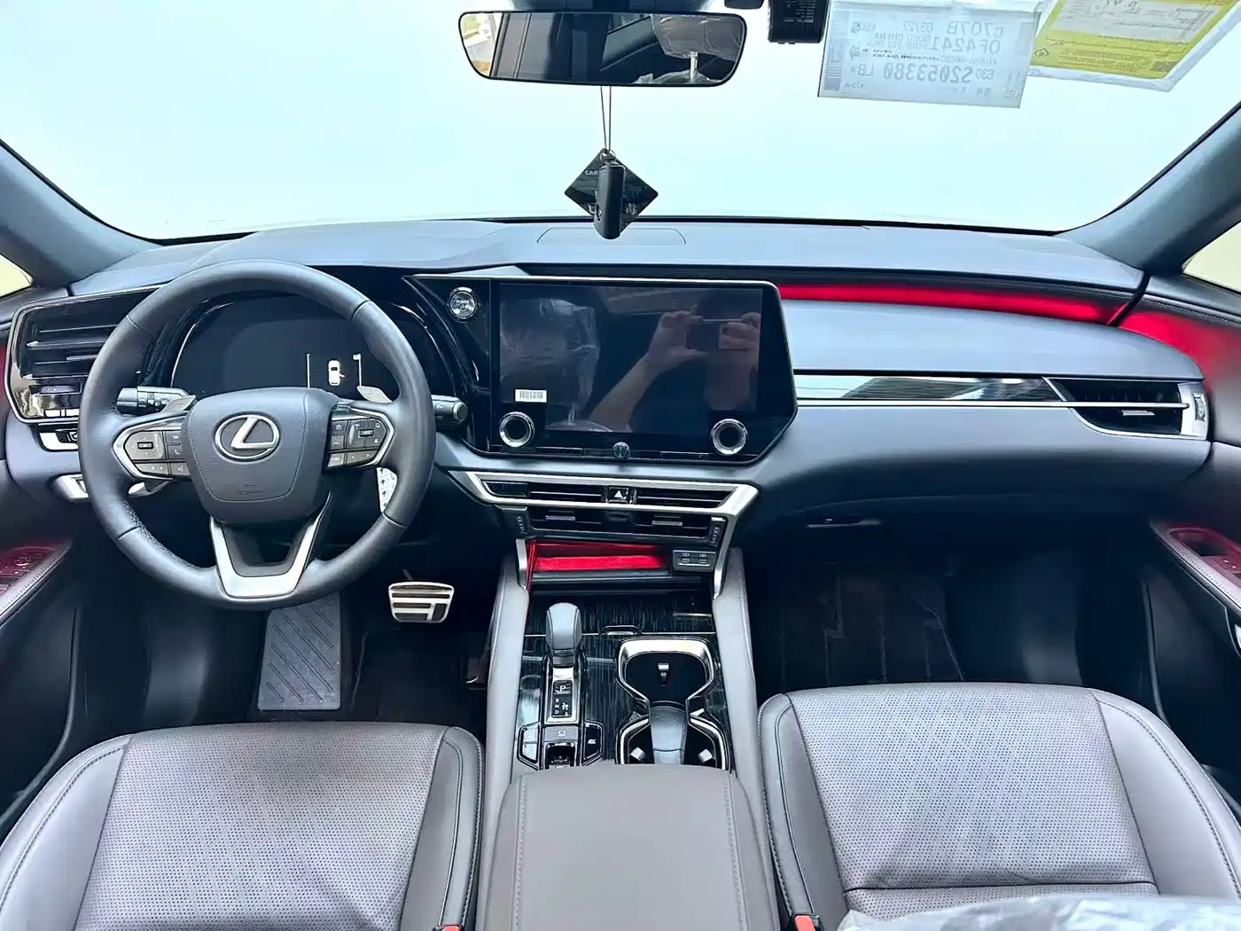 Lexus RX 2025 350h 4WD Premium Edition фото 13