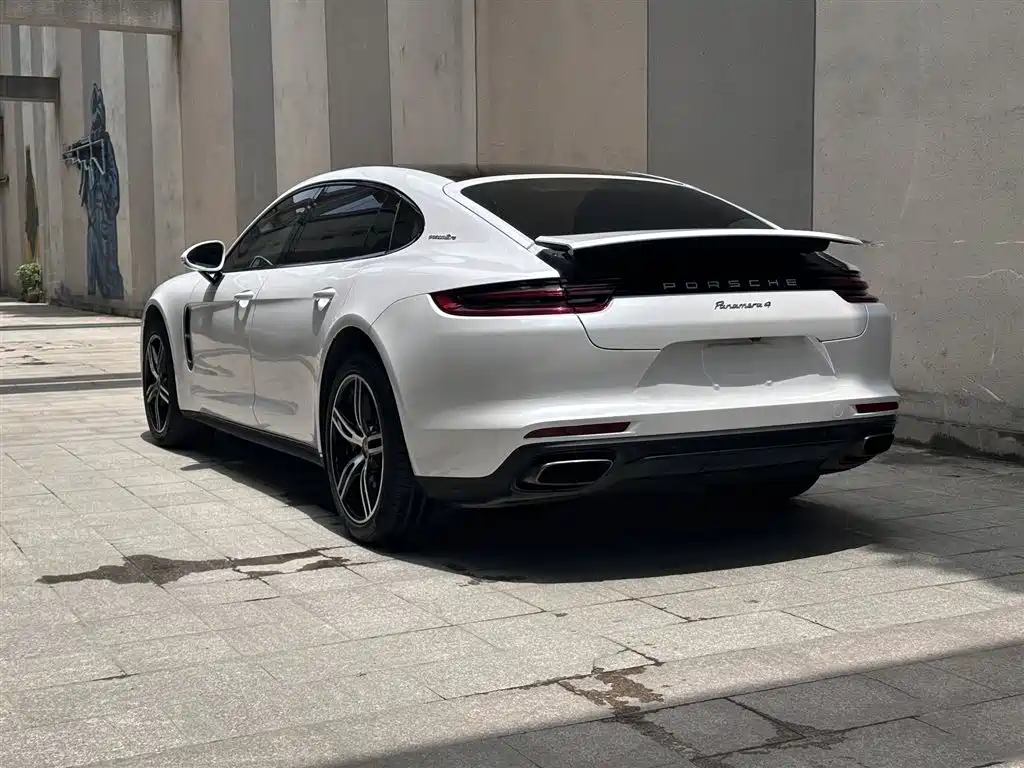 Porsche Panamera 2017 Panamera 4 Executive Long Wheelbase 3.0T фото 6