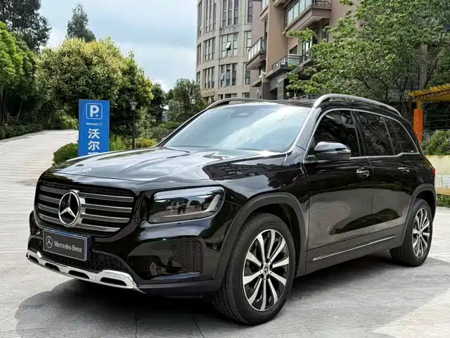 Mercedes-Benz GLB 2025 Model GLB 220 Fashion Style