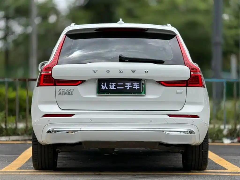 Volvo XC60 Plug-in Hybrid 2023 T8 Plug-in Hybrid Long Range AWD Smart Elegance Luxury фото 3