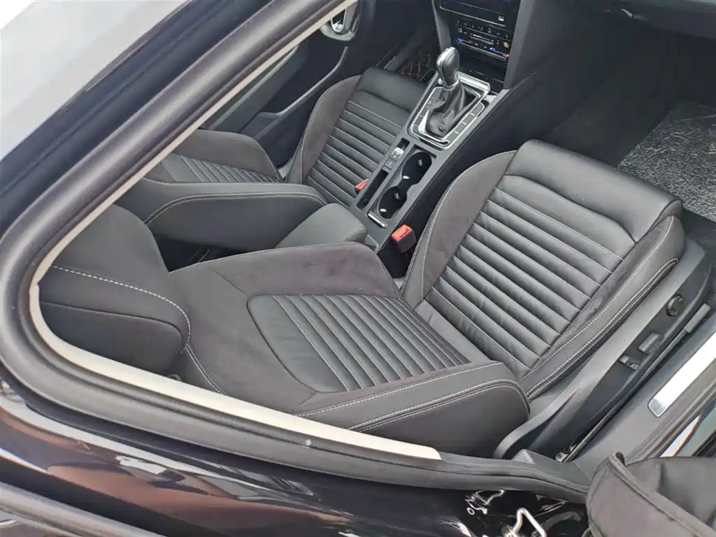 Volkswagen Magotan 2020 280TSI DSG Leading фото 20