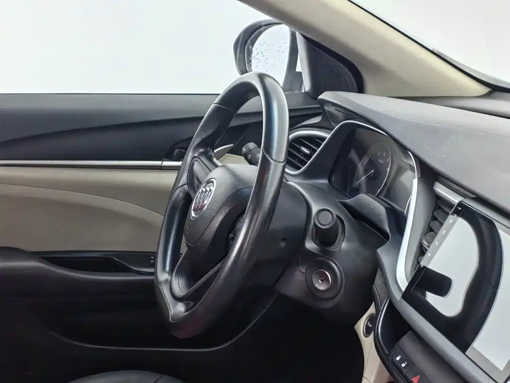 Фото 22 - Buick Excelle
