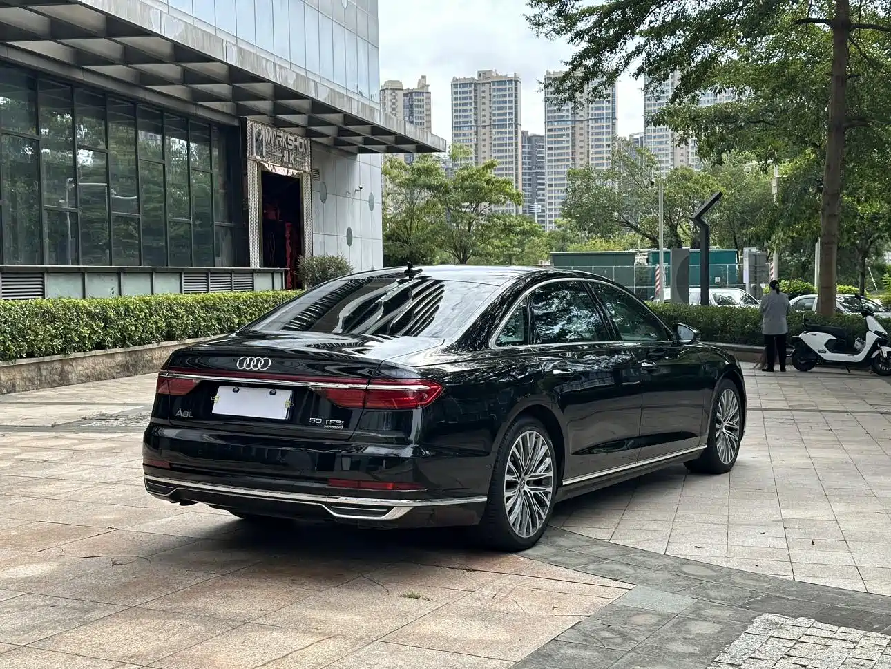 Audi A8 2019 Facelift Plus A8L 50 TFSI quattro Luxury фото 19