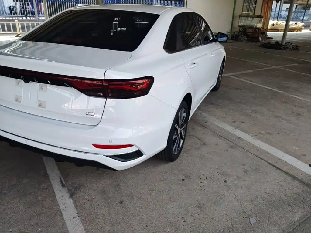 Geely Emgrand 2025 2025 4th Gen 1.5L CVT Premium