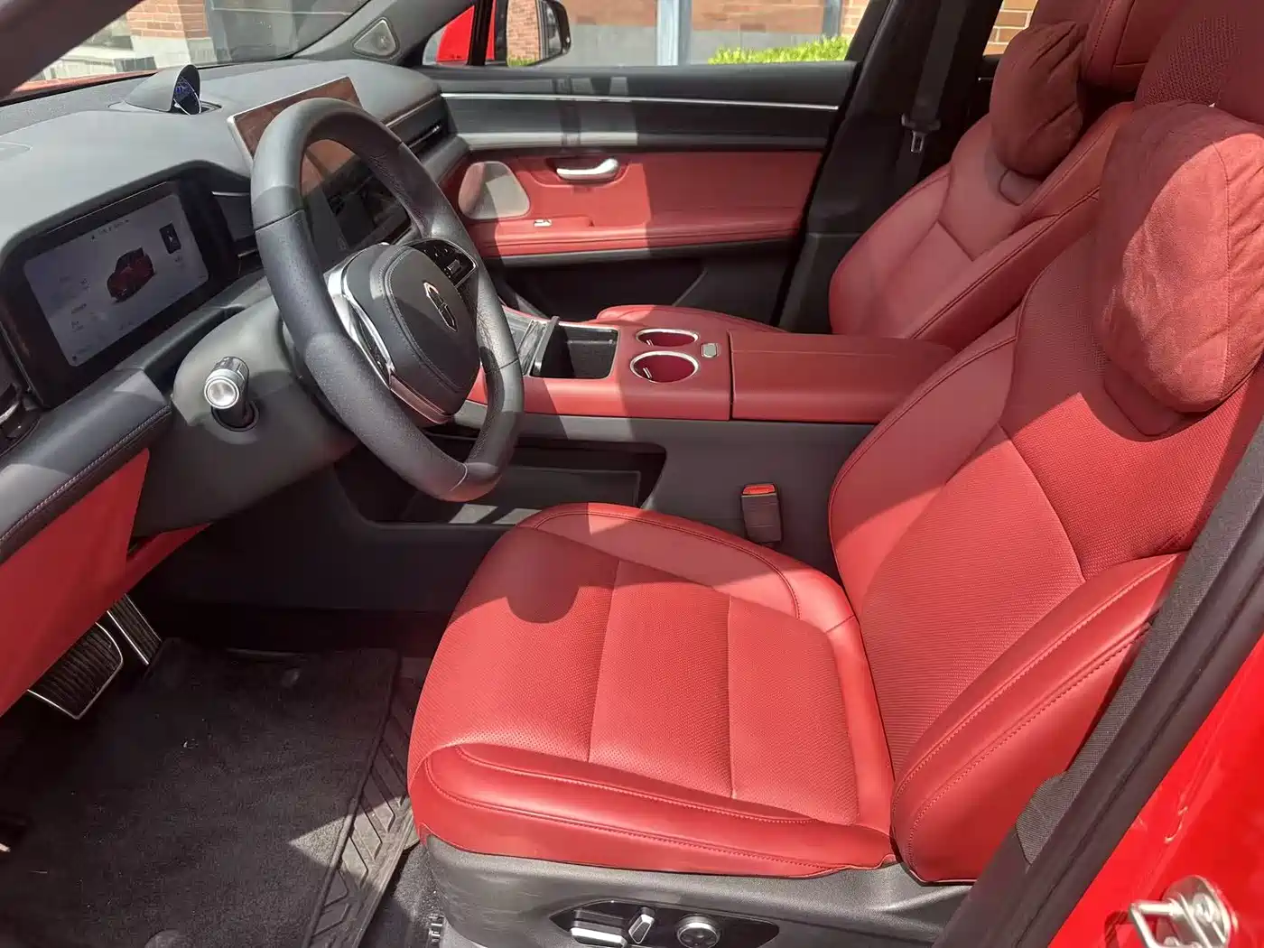 AITO Wenjie AITO M5 2025 Extended Range Ultra AWD фото 16