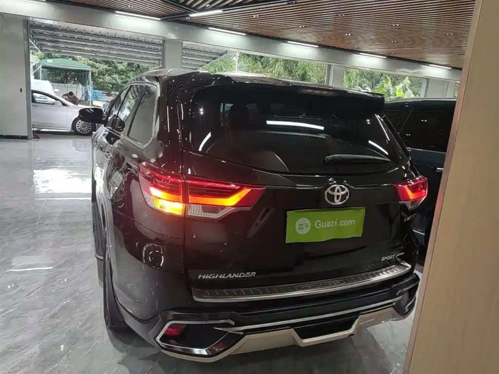 Toyota Highlander 2018 2.0T 4WD Luxury 7-seater (China V) фото 6