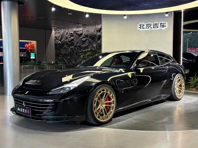 Ferrari GTC4Lusso 2017 3.9T V8