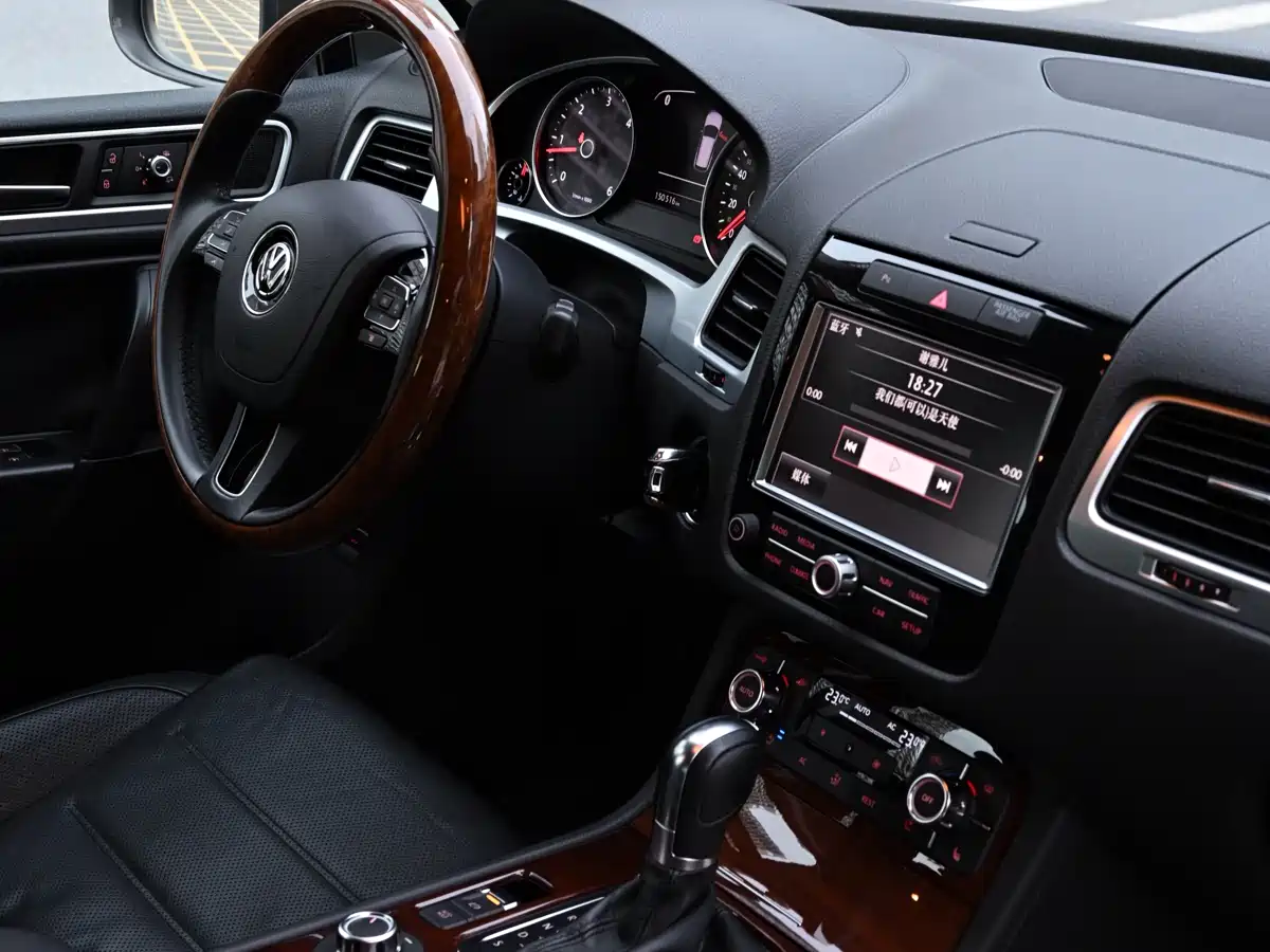Volkswagen Touareg 2011 3.0TDI Diesel Standard фото 24