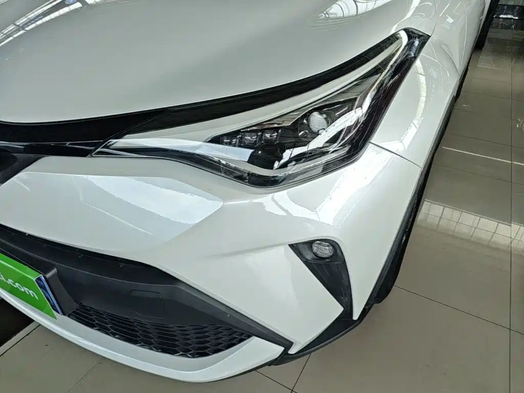 Toyota C-HR 2023 2022 2.0L Leading Edition