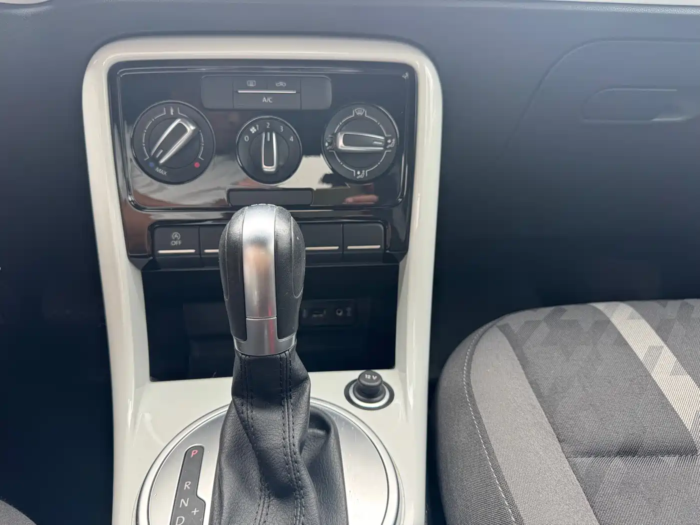 Volkswagen Beetle 2019 180TSI Collector's Edition фото 20
