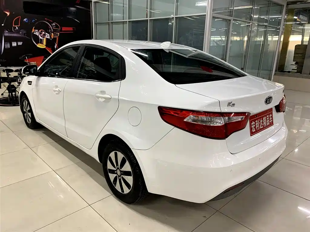 Kia K2 2012 Sedan 1.4L AT GLS Commemorative Edition фото 16