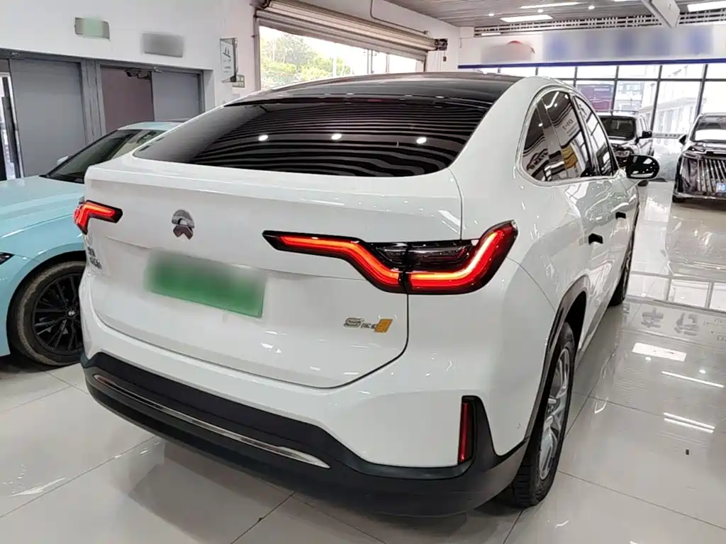 Фото 7 - NIO EC6