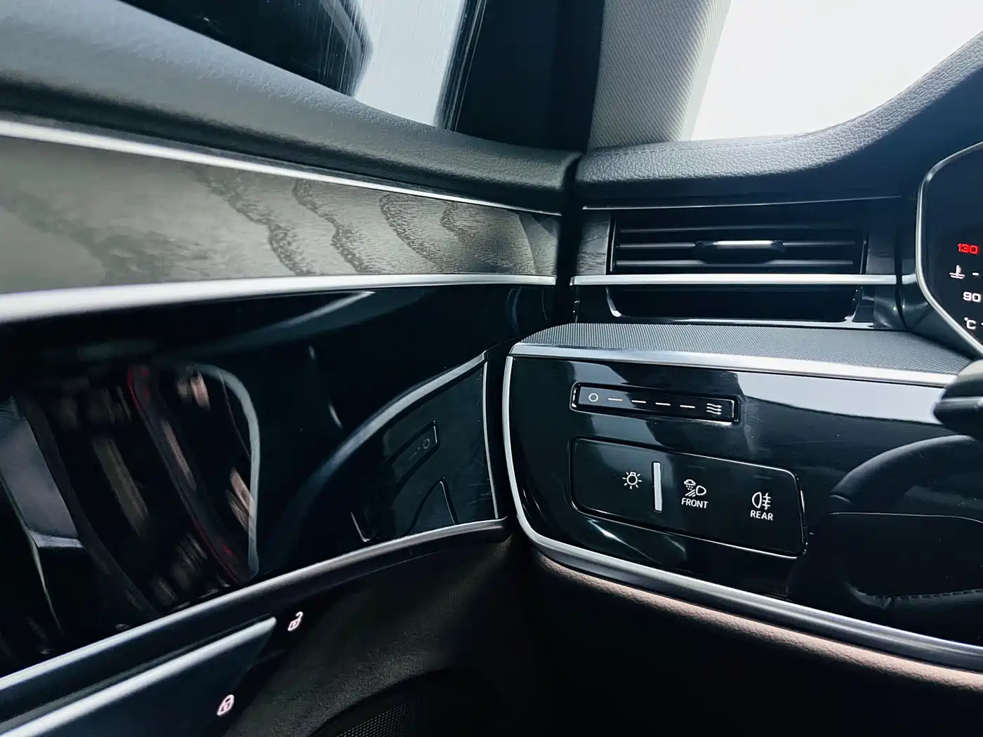 Audi A8 2018 A8L 55 TFSI quattro Launch Elite фото 8