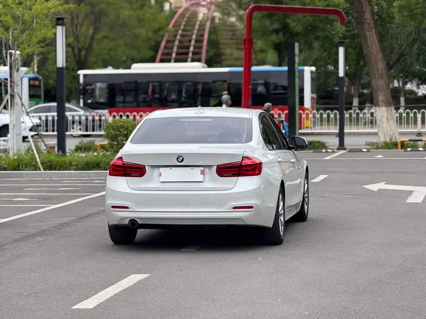 BMW 3 Series 2016 316i Fashion фото 15