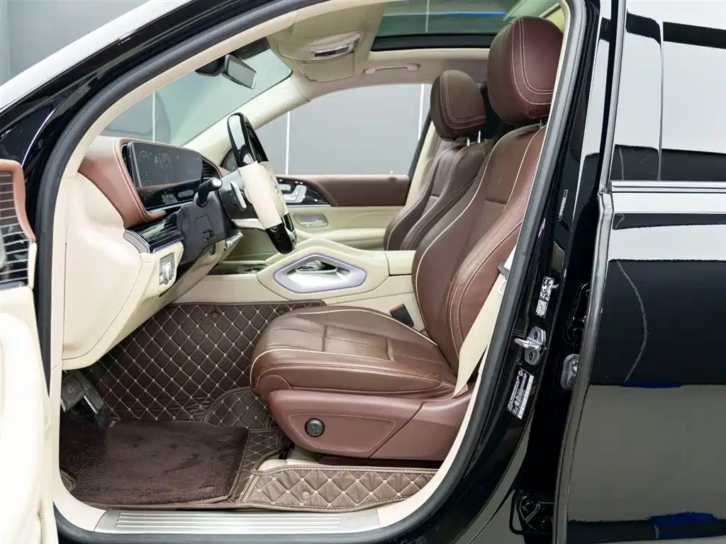 Mercedes-Benz GLS 2024 Model GLS 450 4MATIC Luxury фото 8