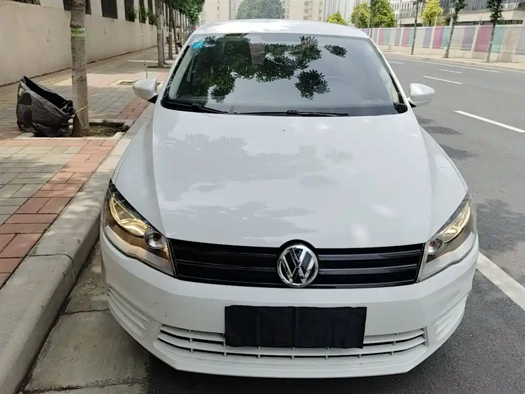 Volkswagen Jetta 2015 Quality Edition 1.4L Manual Fashion фото 3