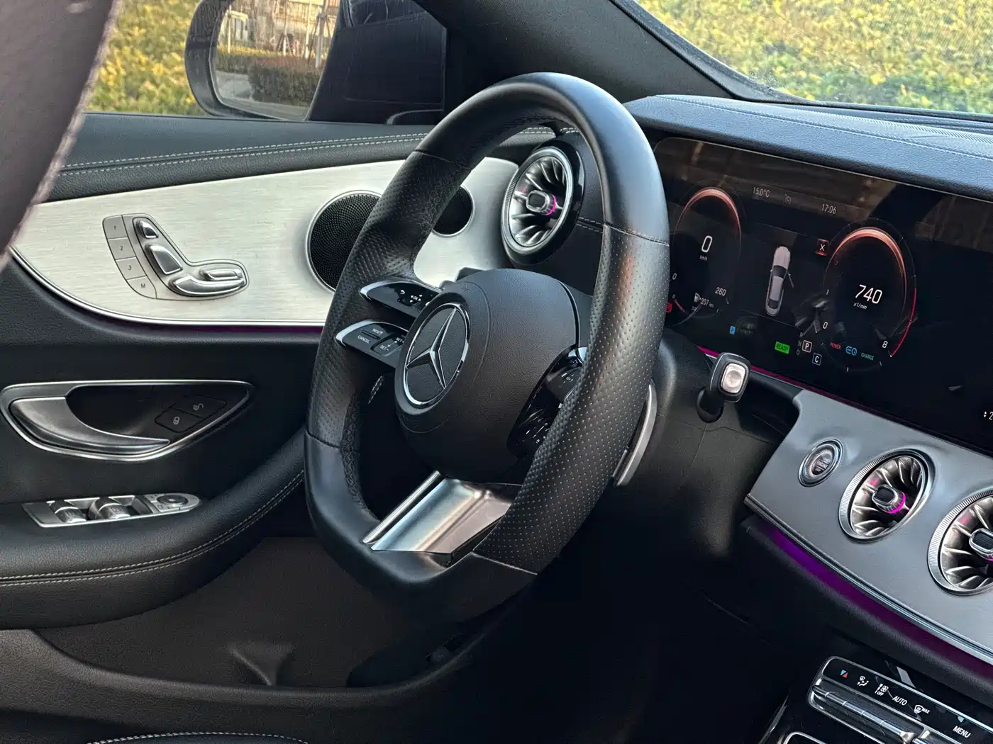 MERCEDES-BENZ E CLASS