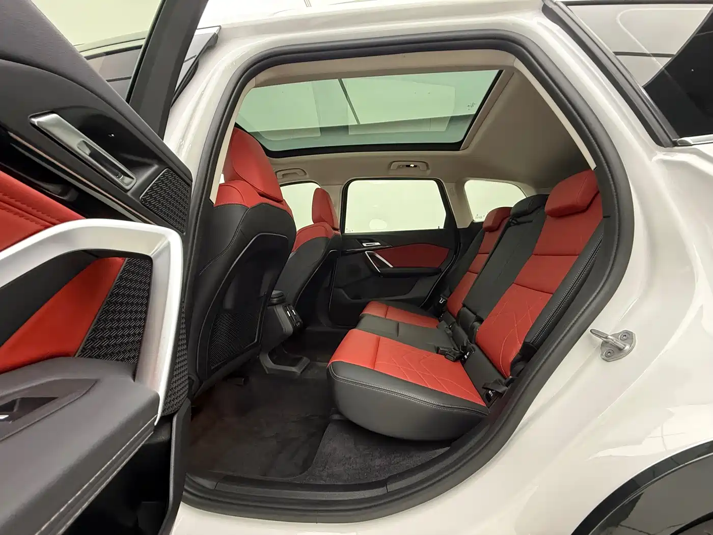 BMW X1 2023 sDrive20Li X Design Package фото 13