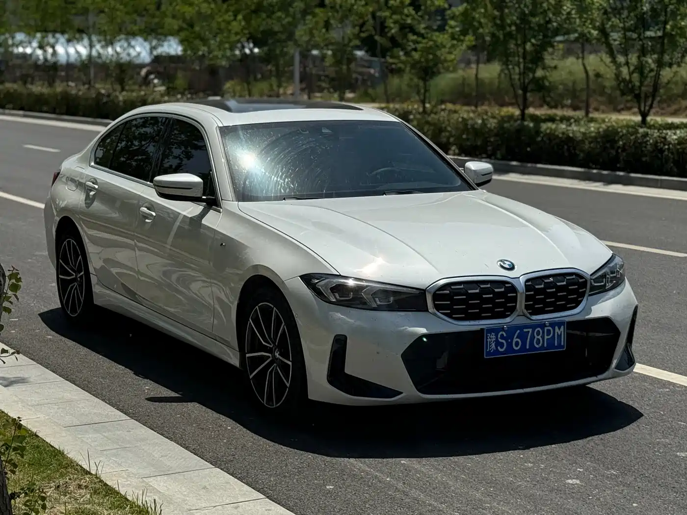 BMW 3 Series 2025 325Li M Sport Package фото 3