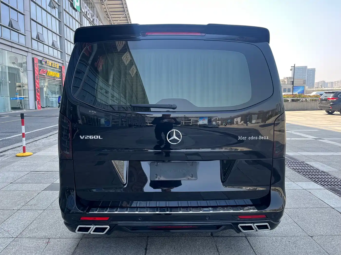 Mercedes-Benz Vito 2023 2.0T Business 7-Seater фото 5