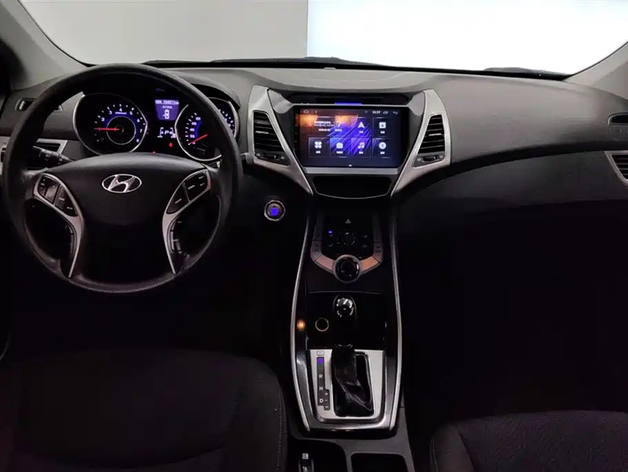 Hyundai Langdong 2013 1.6L Automatic Leading фото 12