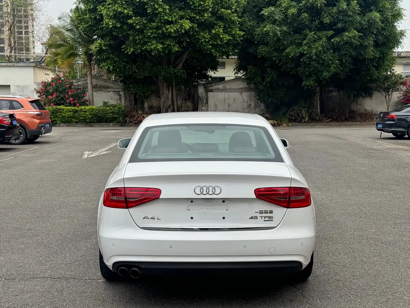 Audi A4L 2015 45 TFSI quattro Individual Sport фото 6