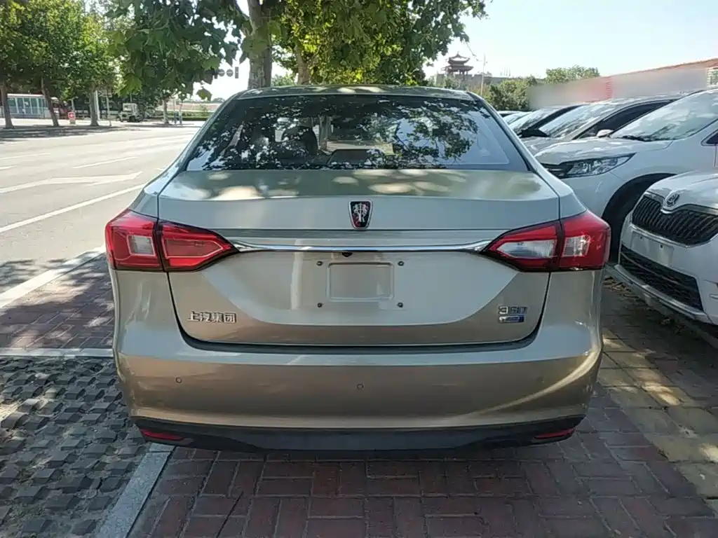 Roewe 360 2017 2017 1.5L Manual Luxury Edition