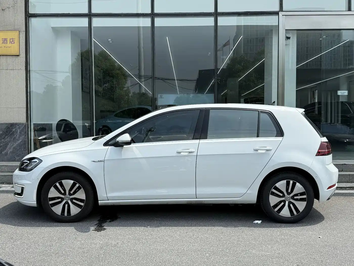 Volkswagen Golf Electric 2020 Chi Pro фото 7