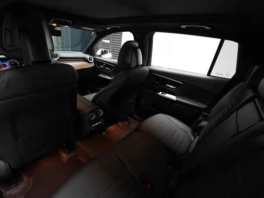 Mercedes-Benz GLC 2024 GLC 300 L 4MATIC Dynamic 7-seater фото 12