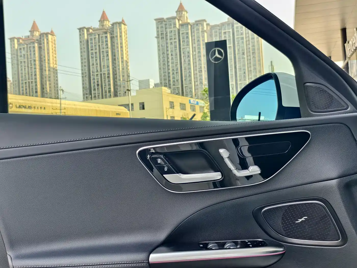 Mercedes-Benz C-Class 2024 C 260 L Sport фото 11