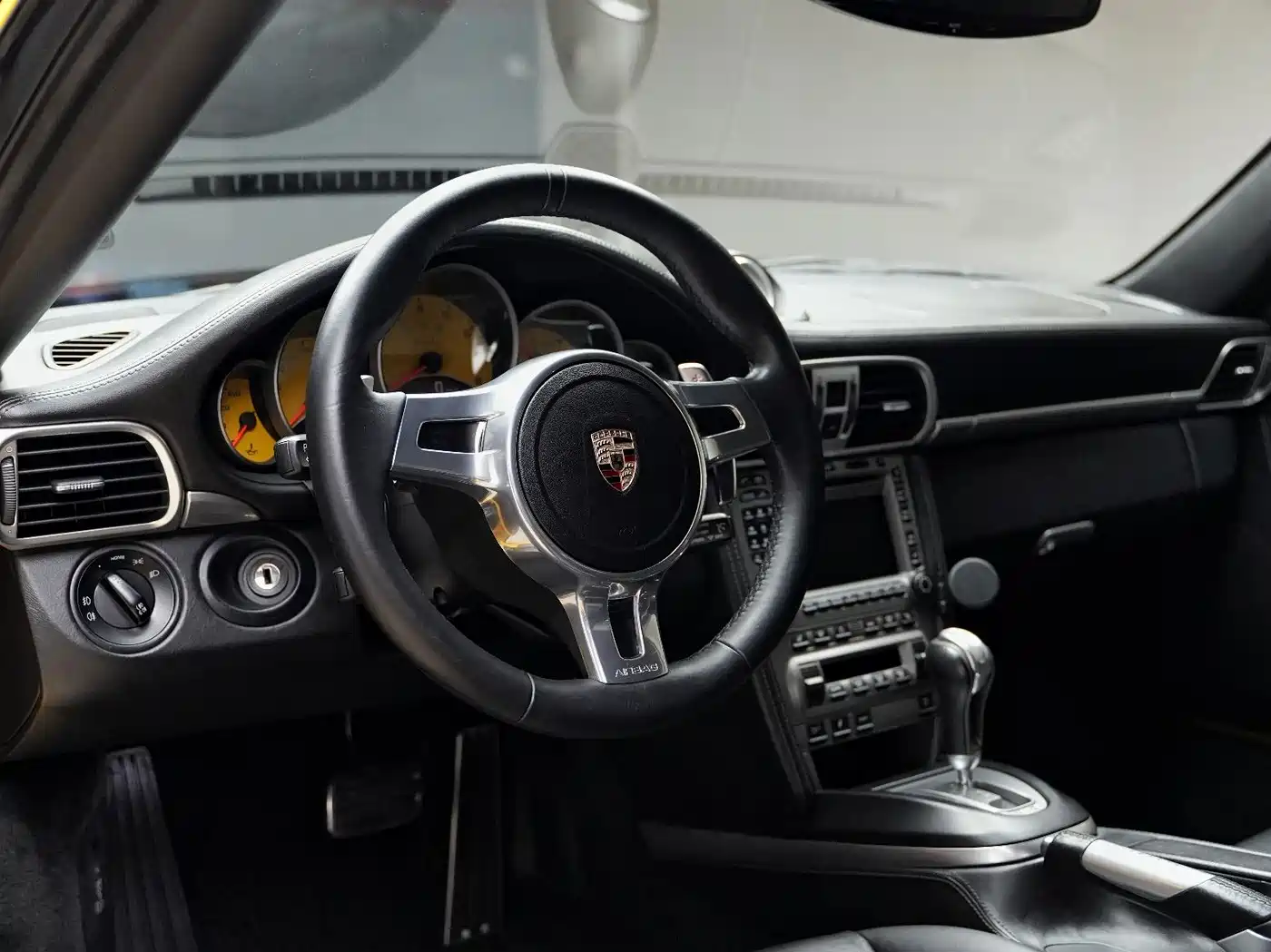 Porsche 911 2006 Turbo AT 3.6T фото 16