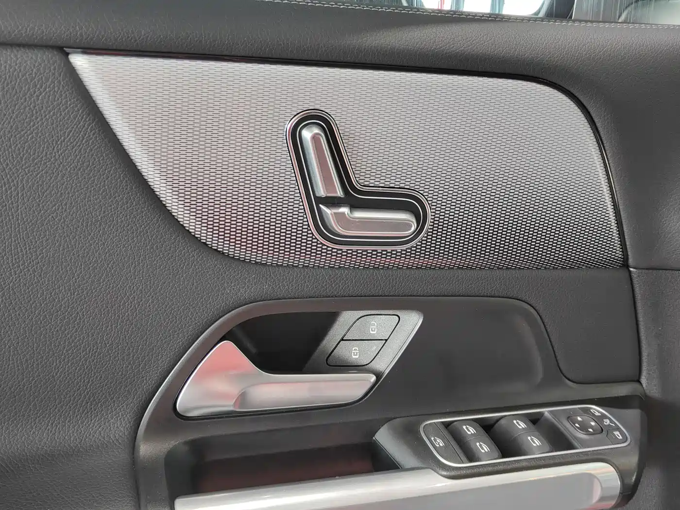 Mercedes-Benz GLB 2023 GLB 200 Style фото 11