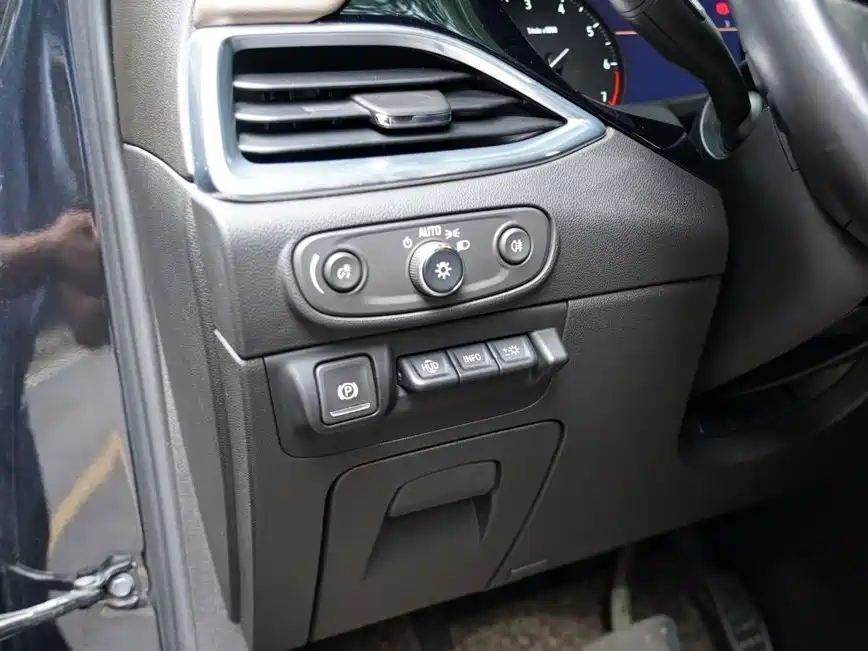 Photo 9 - Buick Enclave