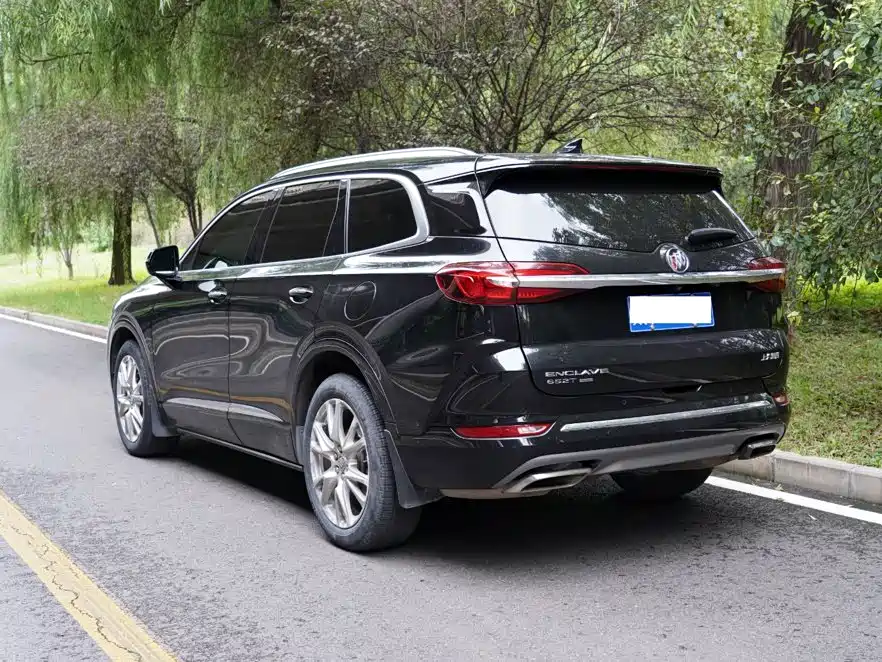 Photo 13 - Buick Enclave
