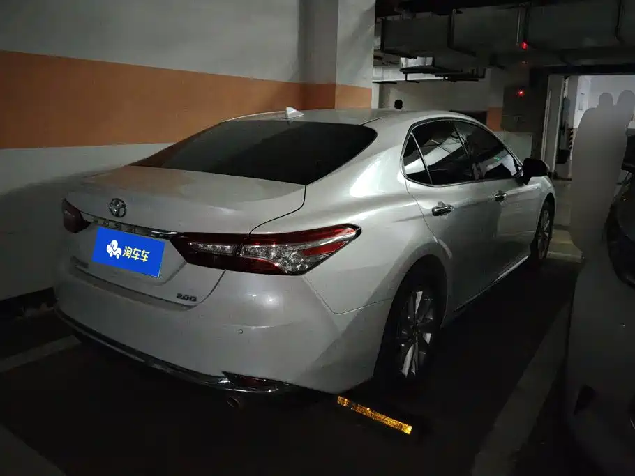 Toyota Camry 2024 2023 2.0G Luxury Edition