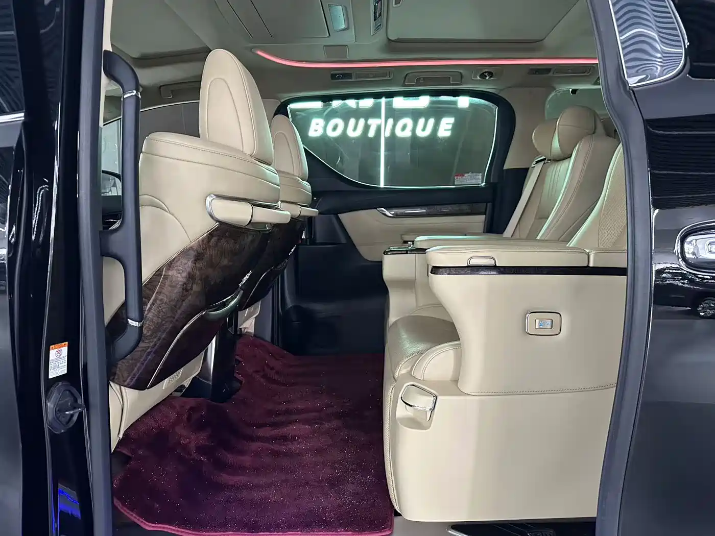 Toyota Alphard 2021 Hybrid 2.5L Premium фото 5