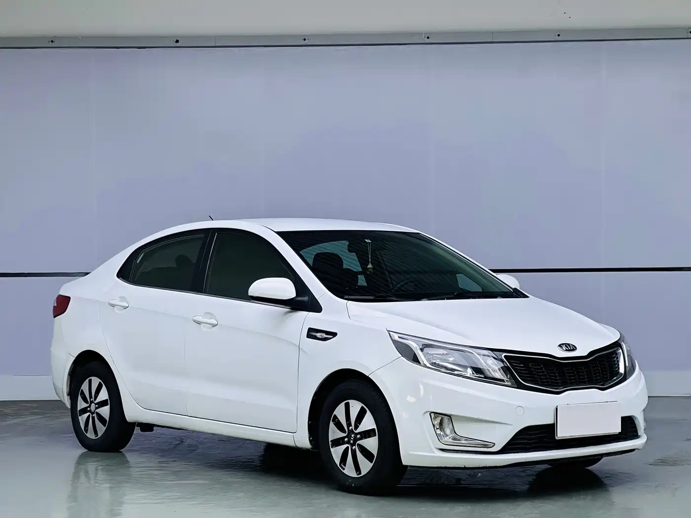 Kia K2 2012 2012 Sedan 1.4L AT GLS Commemorative Edition