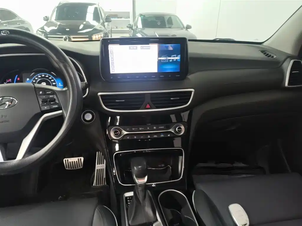 Hyundai Tucson 2019 280TGDi Dual-clutch 2WD Smart Connect Edition China VI фото 13