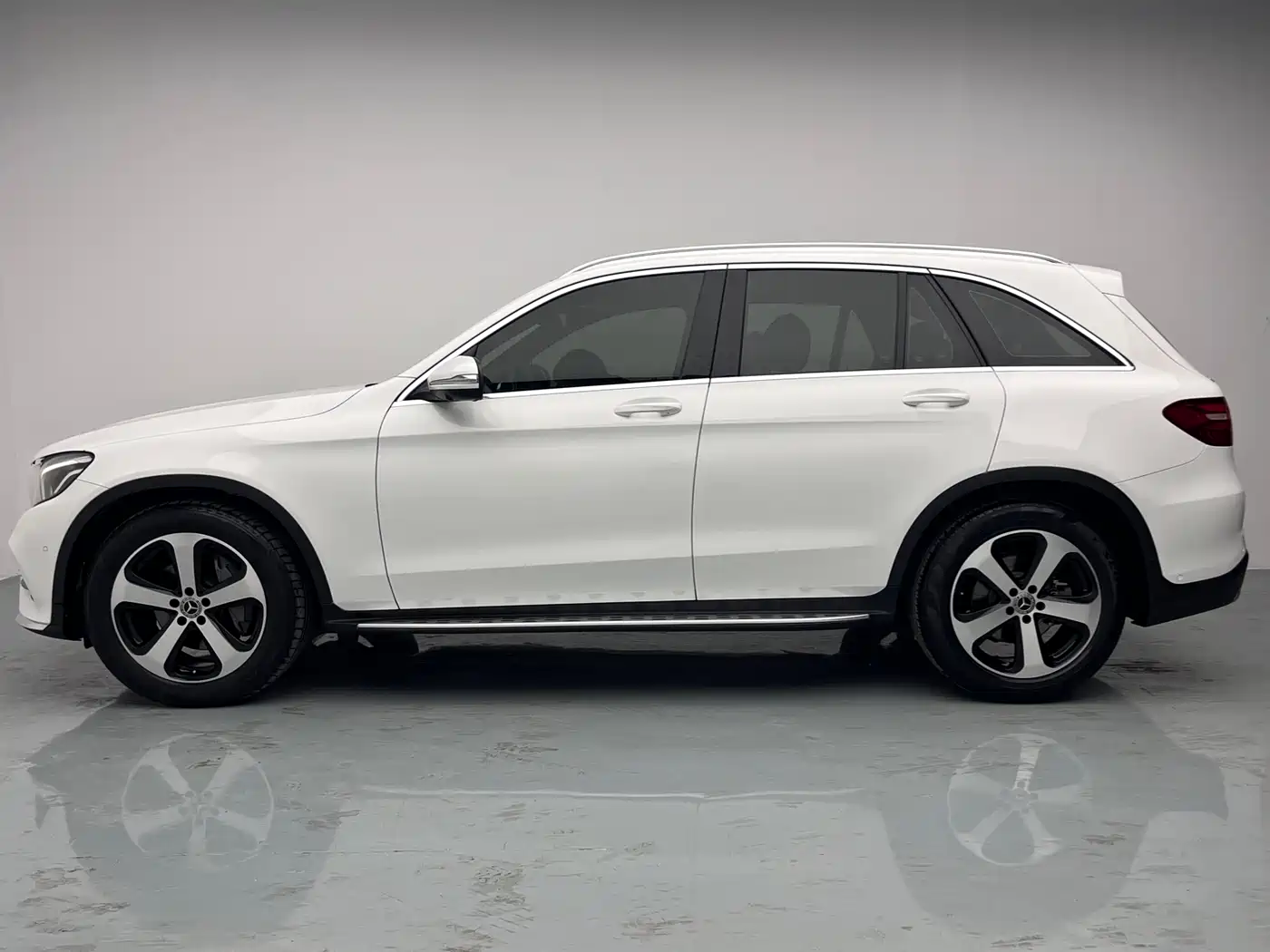 Mercedes-Benz GLC 2018 Facelift GLC 260 4MATIC Luxury фото 11