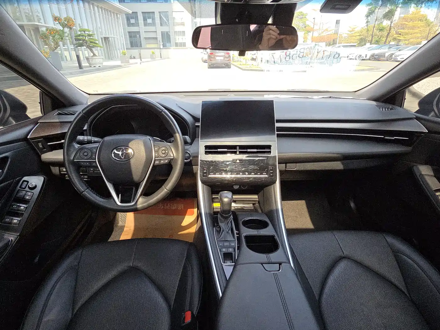 Toyota Avalon 2022 2.5L Luxury Edition фото 21