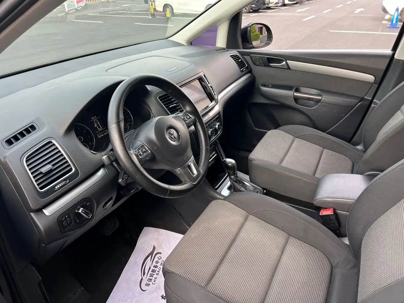 Volkswagen Sharan 2013 2.0TSI Comfort фото 8