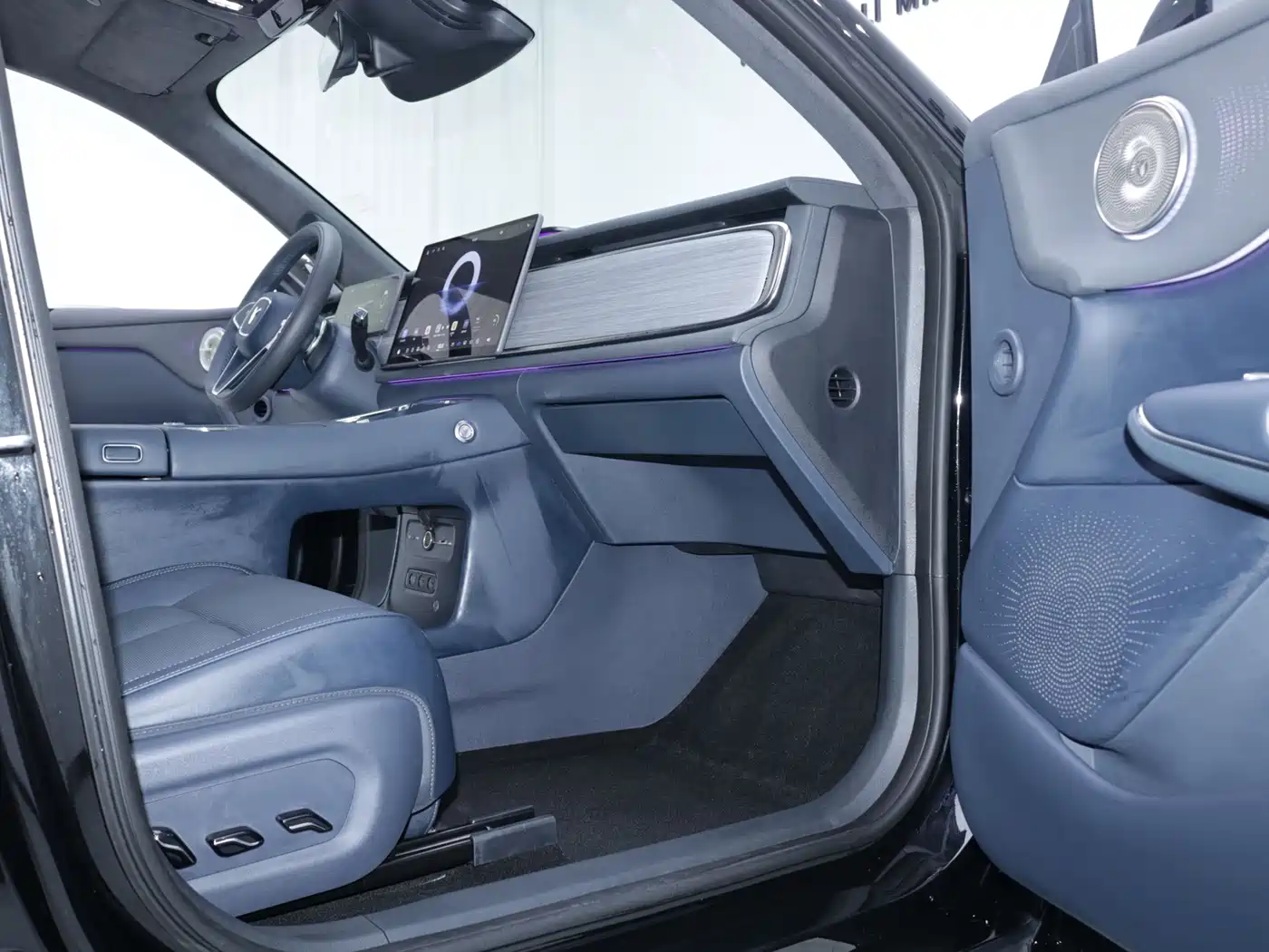 2025 Voyah Auto Voyah Zhiyin