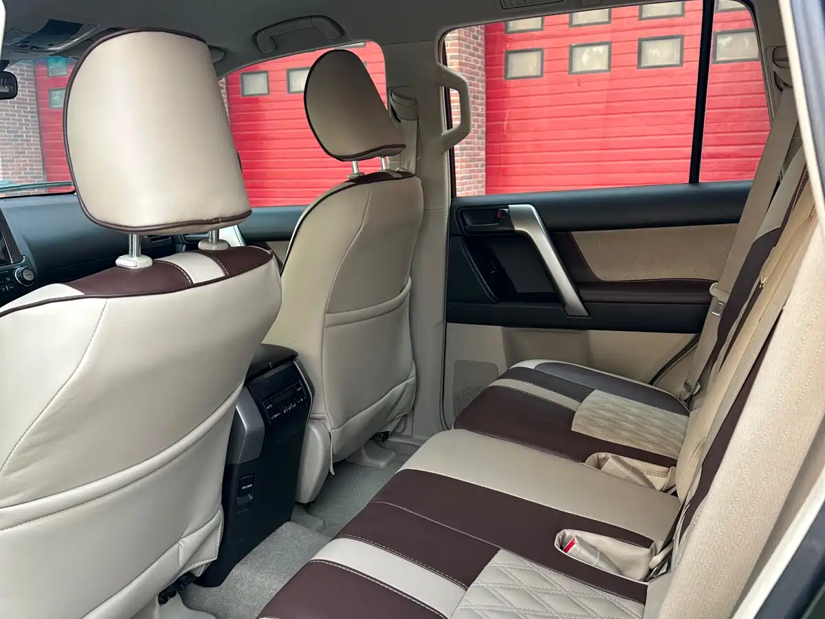 Toyota Prado (Import) 2010 2.7L Automatic Standard фото 4