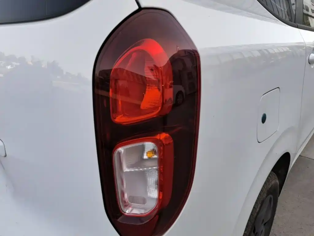Wuling Motors Wuling Hongguang New Energy 2025 2025 Extended-Range Hybrid 50KM Comfort Version