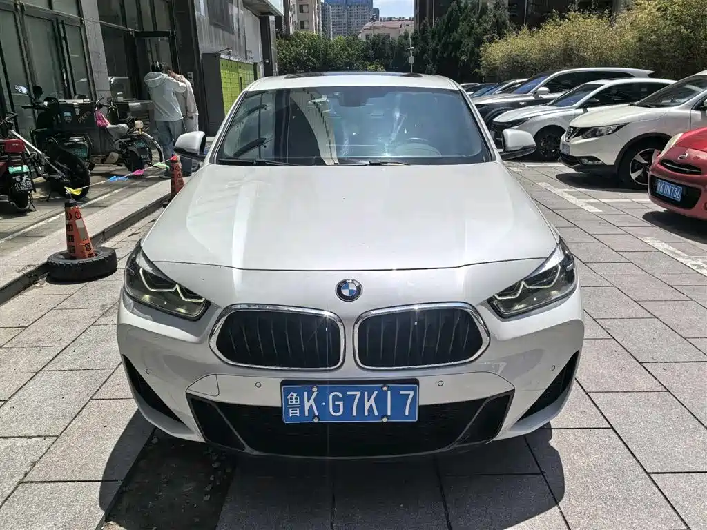 BMW X2