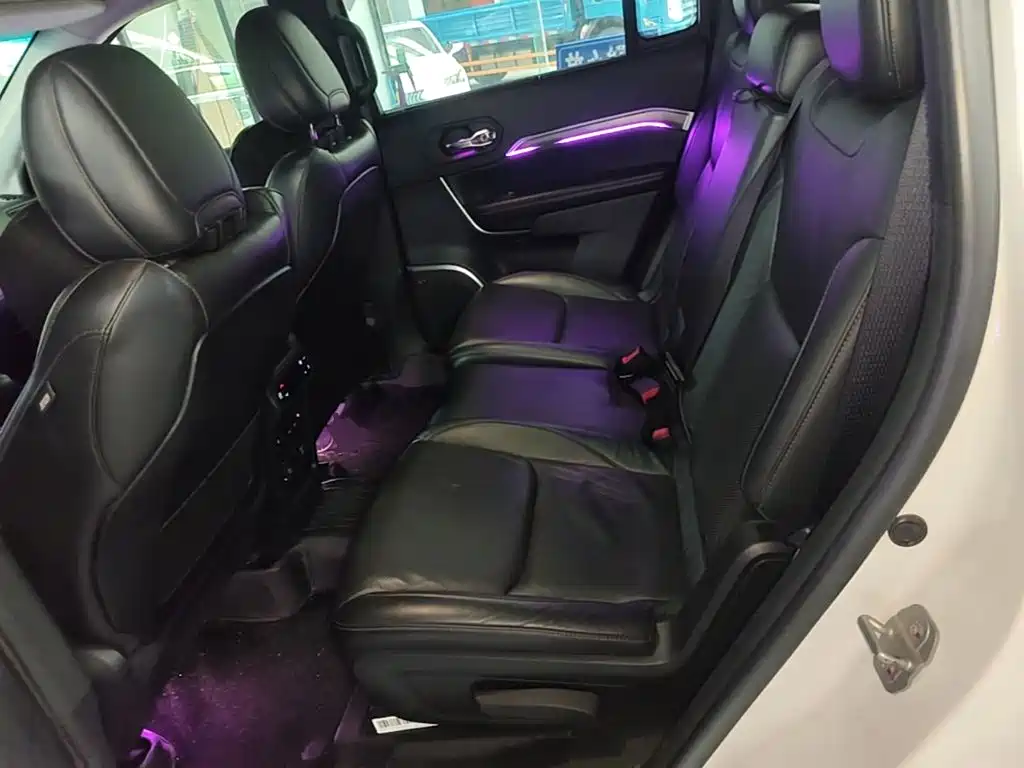 Jeep Grand Commander 2018 2018 2.0T AWD Intelligent Edition (China V)