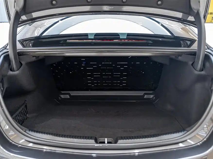Mercedes-Benz C-Class 2024 Facelift C 260 L Moonlight Sport фото 10