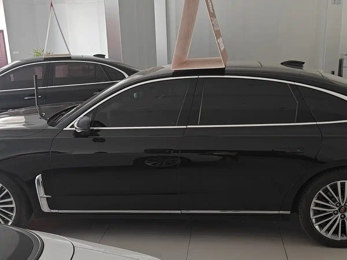 Hongqi H9 2022 2.0T Smart Connect Flag Enjoy Edition фото 3