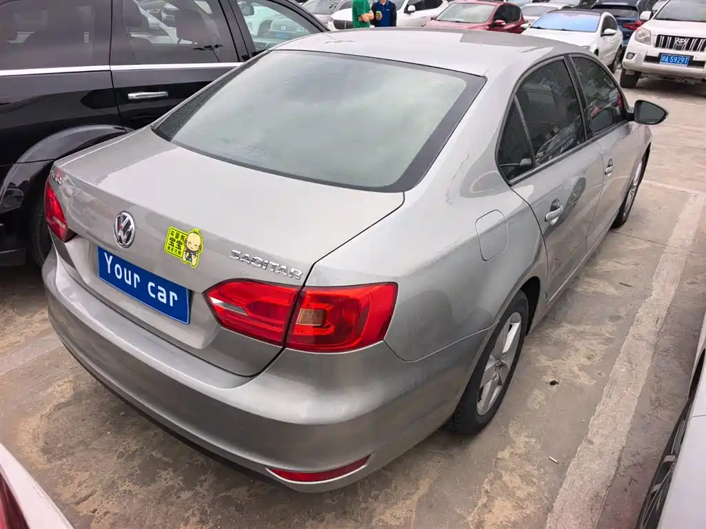 Volkswagen Sagitar 2012 Model 1.6L Manual Fashion фото 5